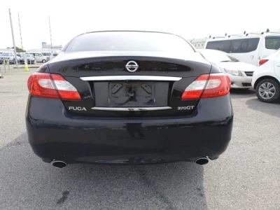 Nissan FUGA  с аукциона в Японии