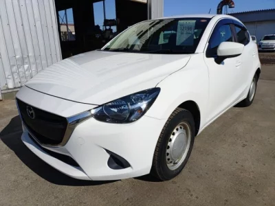 Mazda DEMIO  с аукциона в Японии