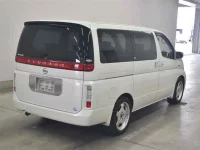 Nissan ELGRAND лот № 80044 оценка 4.5  с аукциона в Японии 4