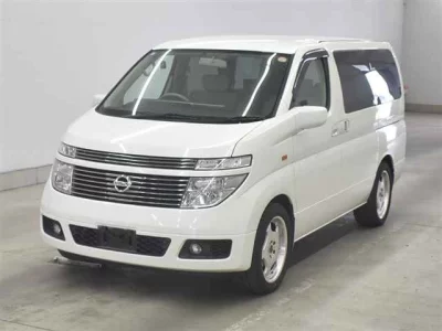 Nissan ELGRAND  с аукциона в Японии