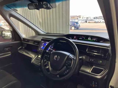 Honda STEP WAGON  с аукциона в Японии