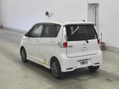 Mitsubishi EK CUSTOM