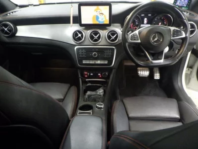 Mercedes-Benz CLA CLASS