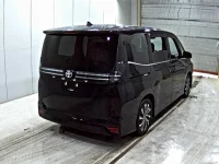 Toyota VOXY лот № 3001 оценка 4.5  с аукциона в Японии 4