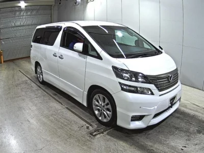 Toyota VELLFIRE  с аукциона в Японии