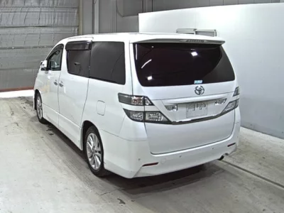 Toyota VELLFIRE  с аукциона в Японии