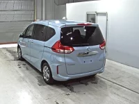 Honda FREED лот № 3047 оценка 4  с аукциона в Японии 1
