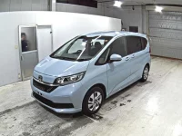 Honda FREED лот № 3047 оценка 4  с аукциона в Японии 3