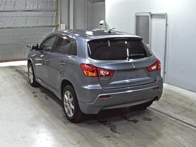 Mitsubishi RVR