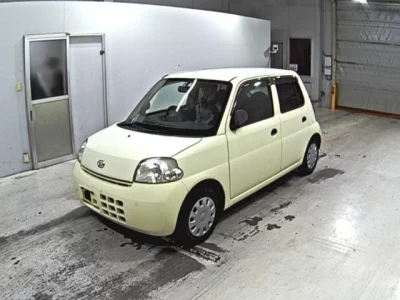Daihatsu Esse
