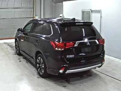 Mitsubishi OUTLANDER PHEV