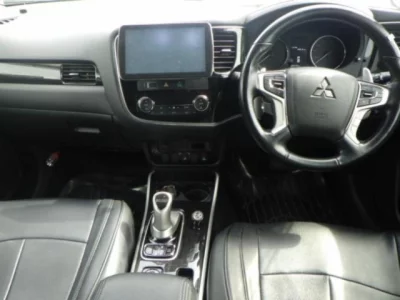 Mitsubishi OUTLANDER PHEV