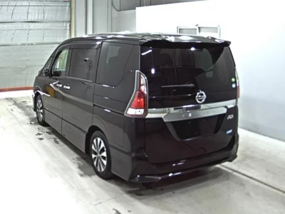 Nissan SERENA  с аукциона в Японии