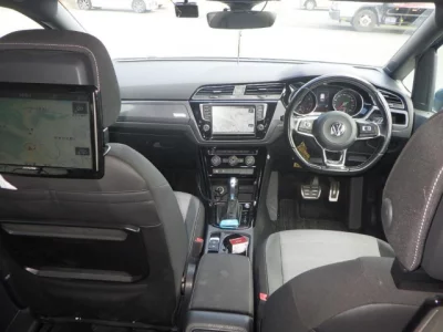 Volkswagen GOLF TOURAN