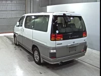 Nissan ELGRAND лот № 3193 оценка R  с аукциона в Японии 1