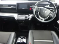 Honda STEP WAGON лот № 3009 оценка 4  с аукциона в Японии 2