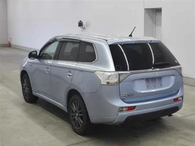 Mitsubishi OUTLANDER PHEV