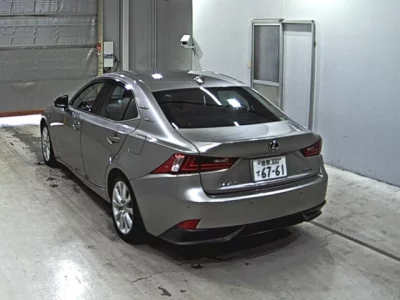 Lexus IS