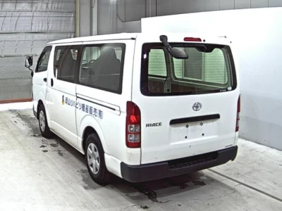 Toyota HiAce Van