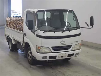 Toyota DYNA  с аукциона в Японии