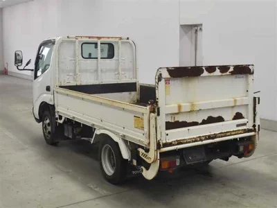 Toyota DYNA  с аукциона в Японии