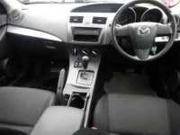 Mazda AXELA лот № 9030 оценка 3.5  с аукциона в Японии 2