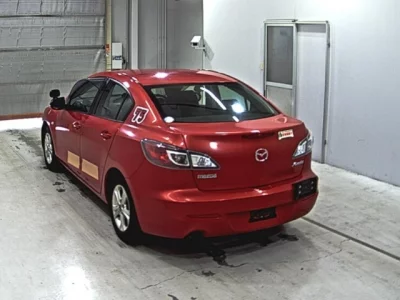 Mazda AXELA  с аукциона в Японии