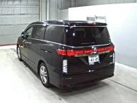 Nissan ELGRAND лот № 2182 оценка 3.5  с аукциона в Японии 1