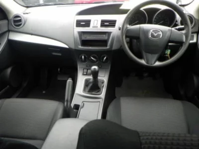 Mazda AXELA  с аукциона в Японии