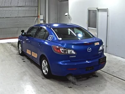 Mazda AXELA  с аукциона в Японии