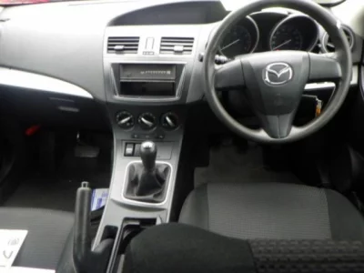 Mazda AXELA  с аукциона в Японии