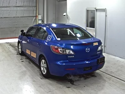 Mazda AXELA  с аукциона в Японии