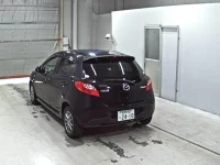 Mazda DEMIO лот № 9305 оценка 3.5  с аукциона в Японии 1