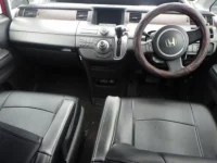 Honda STEP WAGON лот № 9298 оценка 3  с аукциона в Японии 2