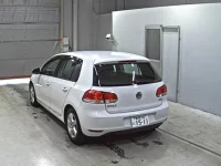 Volkswagen GOLF лот № 9300 оценка 3.5  с аукциона в Японии 1