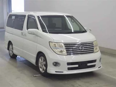 Nissan ELGRAND  с аукциона в Японии