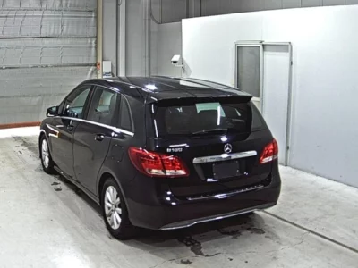 Mercedes-Benz B CLASS