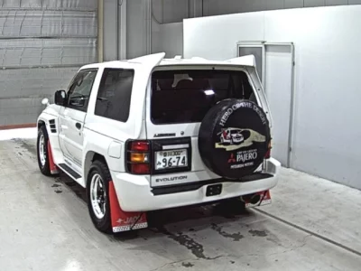 Mitsubishi PAJERO
