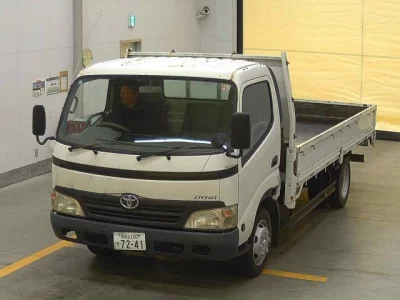 Toyota DYNA  с аукциона в Японии