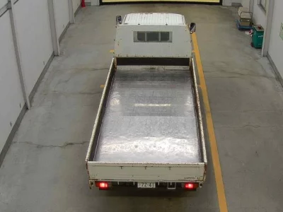 Toyota DYNA  с аукциона в Японии