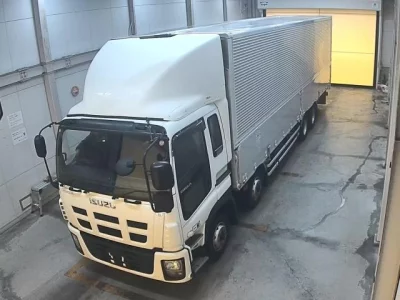 Isuzu TRUCK