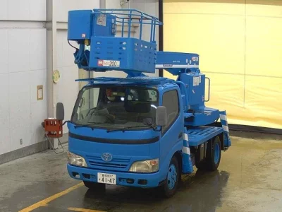 Toyota DYNA  с аукциона в Японии