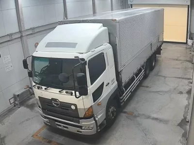 Hino TRUCK