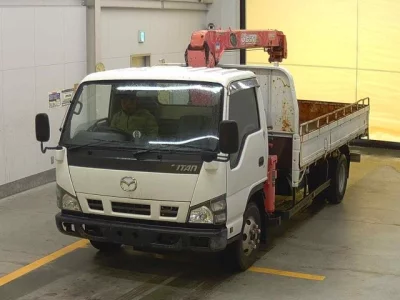 Mazda TITAN  с аукциона в Японии