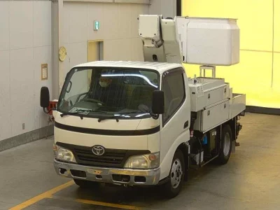 Toyota DYNA  с аукциона в Японии