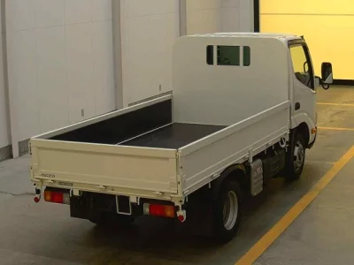 Toyota DYNA  с аукциона в Японии