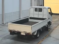Toyota DYNA лот № 8030 оценка 3.5  с аукциона в Японии 1