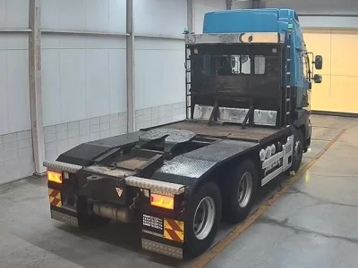 Hino TRUCK