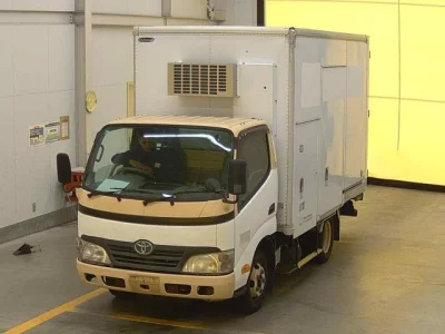 Toyota DYNA  с аукциона в Японии