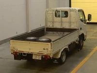 Toyota DYNA лот № 1239 оценка 3.5  с аукциона в Японии 1